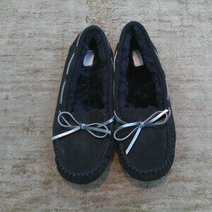 Never Worn Stars Above Women's Moccasin Slippers Sherpa-lined Size 7 Navy